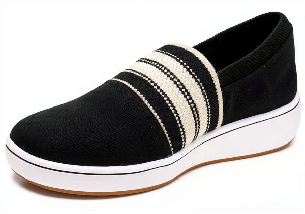 Clarks Womens Slip On Sneakers Cushioned Footbed Sand Black-3